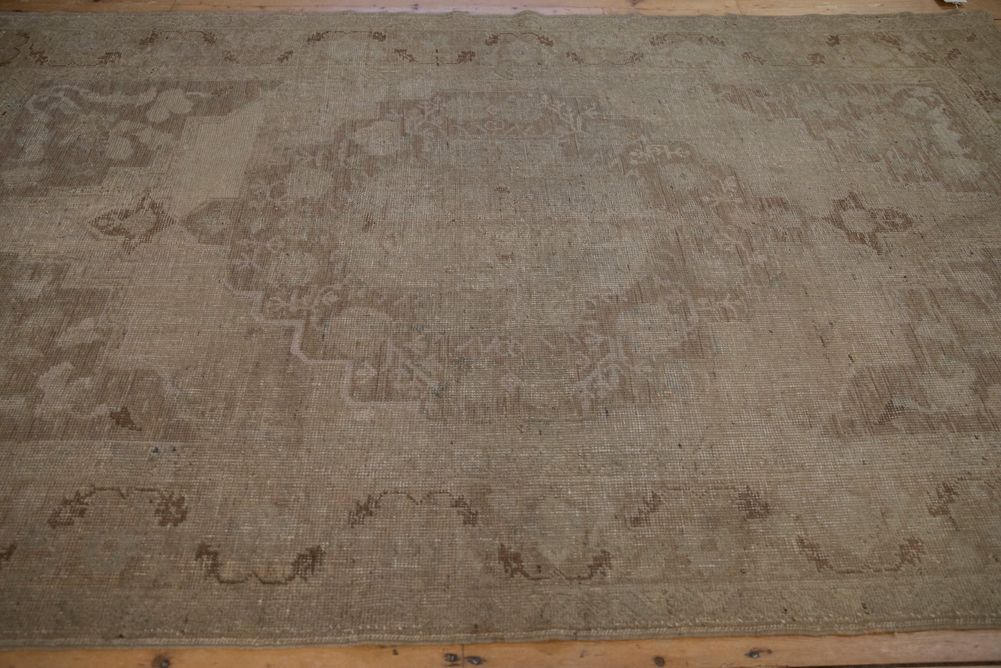 6x10 Vintage Distressed Oushak Carpet