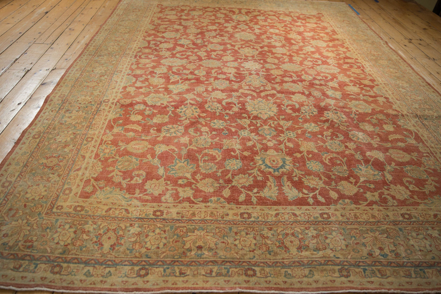8x11 Vintage Distressed Kashan Carpet