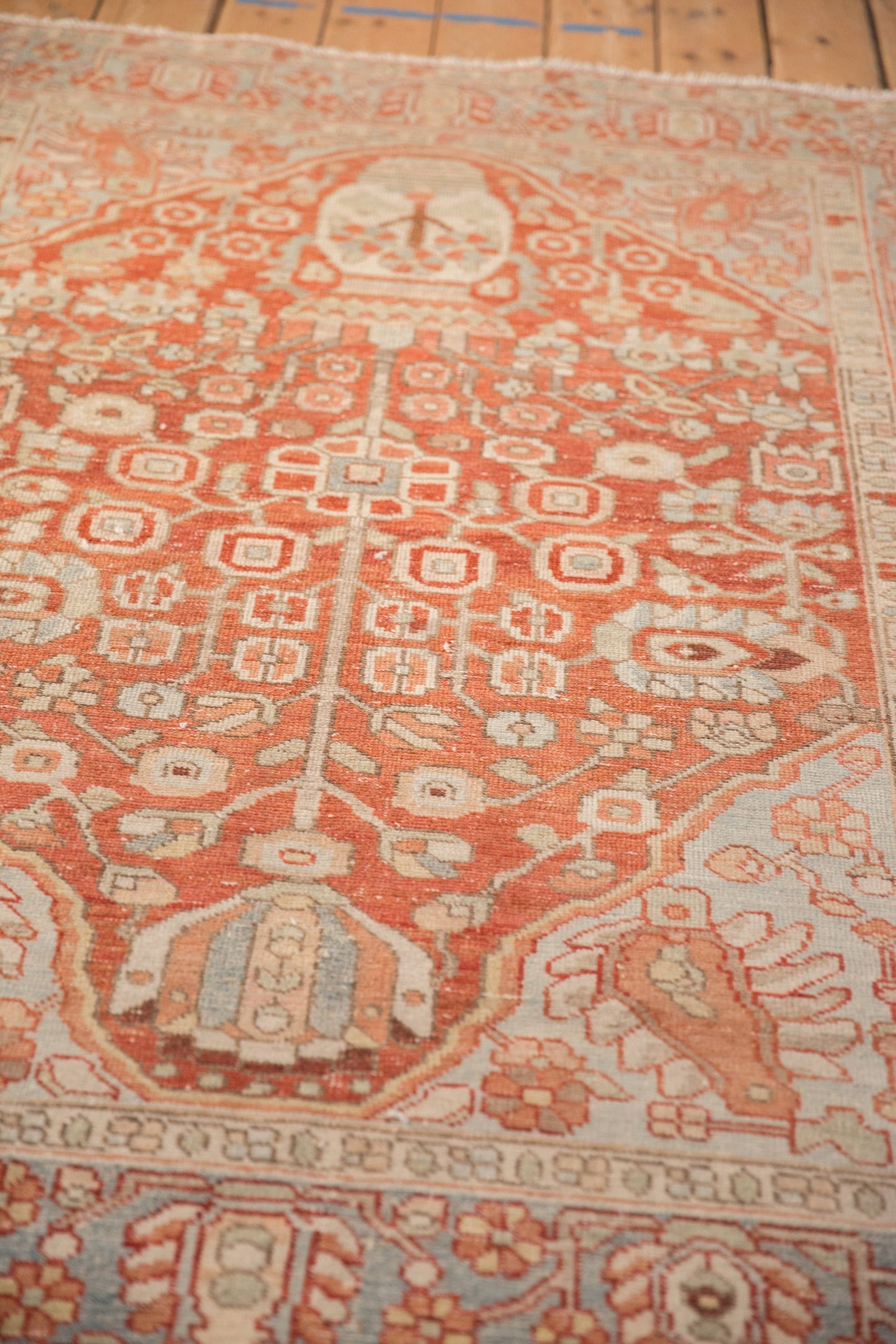 4.5x6.5 Vintage Distressed Baktiari Rug