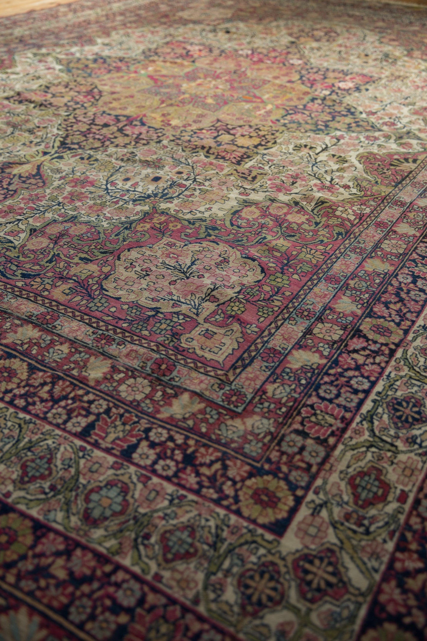 11x15 Antique Kermanshah Carpet