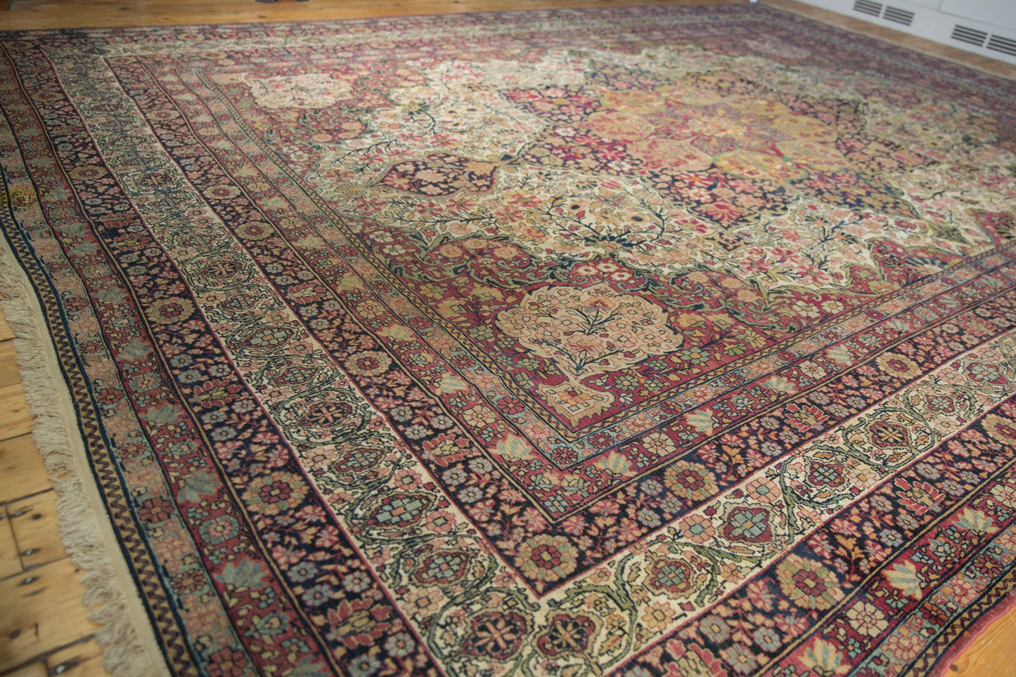 11x15 Antique Kermanshah Carpet