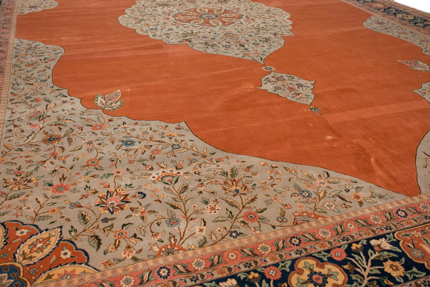 14x21 Vintage Bulgarian Tabriz Design Carpet