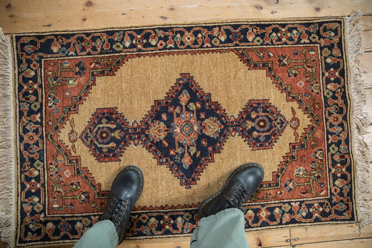 2.5x4 Vintage Armenian Serab Design Rug