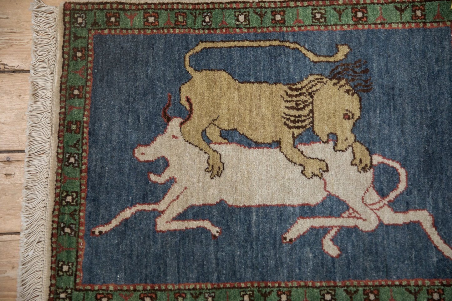 2x2.5 Vintage Pictorial Armenian Hunting Scene Design Square Rug Mat