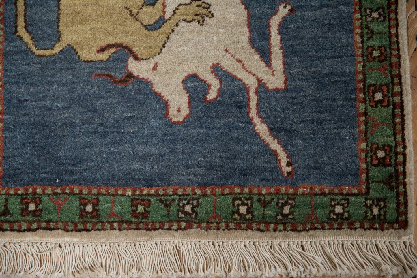 2x2.5 Vintage Pictorial Armenian Hunting Scene Design Square Rug Mat