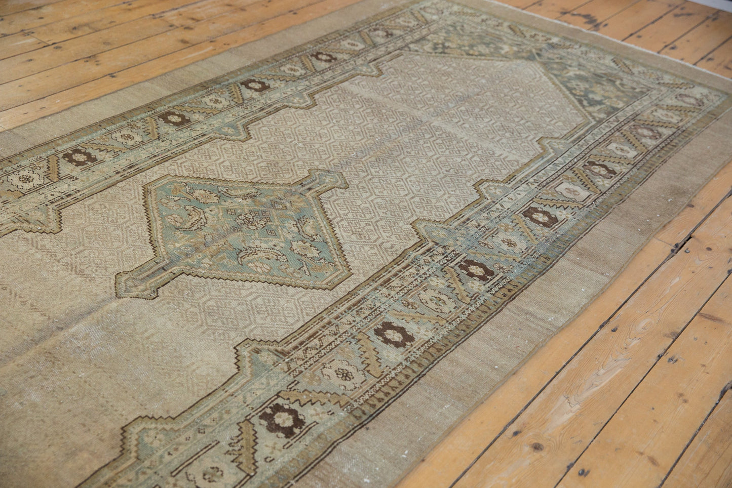 5x11 Vintage Distressed Serab Rug Runner